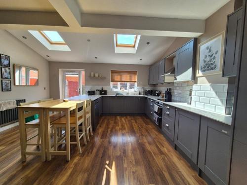 Melksham Maison | Location, lovely family home