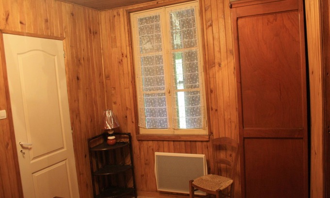Alvignac Maison | location maison 32 m2 dans grand jardin a proximité du village et des commerces;