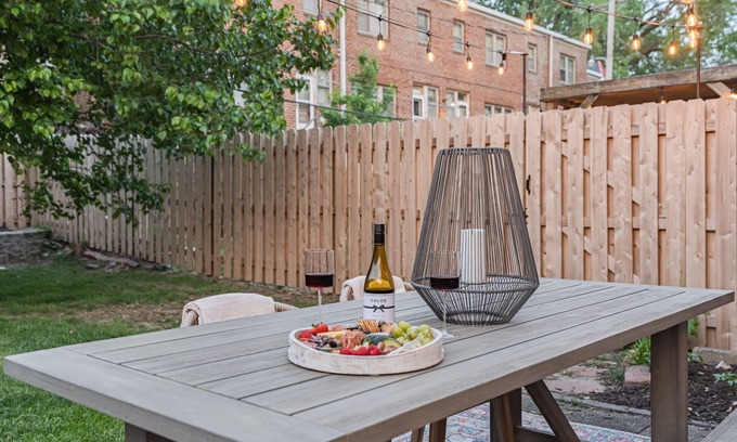 Dundee-Happy Hollow Historic District Maison | ☕️LOCATION- Walk to ☕️ and dinner in historic Dundee! Very close to UNMC🏥!