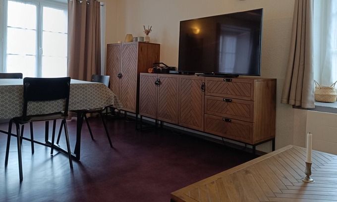 Besse-en-Chandesse Appartement | Locbesse - Authentic apartment in the heart of Besse - Perfect for 4 people