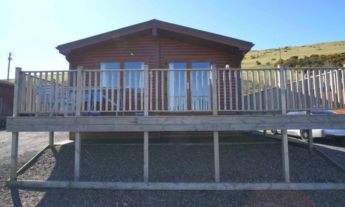 Kinross Maison | Loch Leven Lodge 11 by Interhome