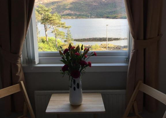 Nostie Maison | Lochalsh View, Kyle, 1 Mile to Skye