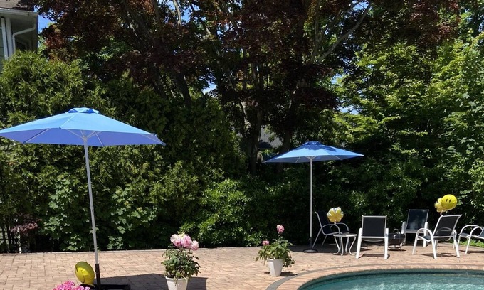 Locust Valley Maison | 🏖🌼SUNSATIONAL 🌞LOCUST VALLEY VILLAGE CHARMER🏖HIGH SPEED INTERNET🎉