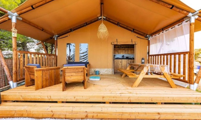 Arjuzanx Cottage | Lodge dans Réserve au bord du lac, 35mn de la mer