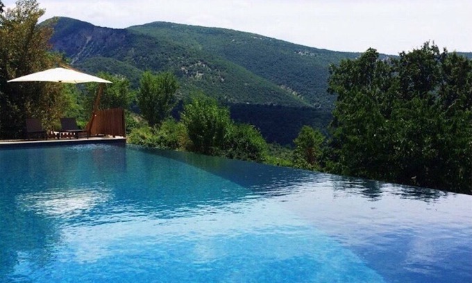 Montbrun-les-Bains Cottage | LODGE GRAND CONFORT AU COEUR D'UN DOMAINE DE 100 HECTARES - PROVENCE