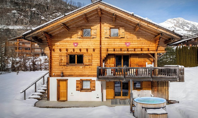 Le Grand-Bornand Chalet De Ski | Lodge Le Chevreuil - séjour alpin pour 12, sauna & piscine - OVO Network