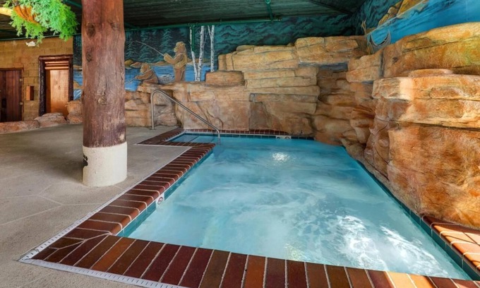 Galena Hôtel | Lodge-like Stay! Cozy & Historic Themed Inn, Pool, Downtown Galena