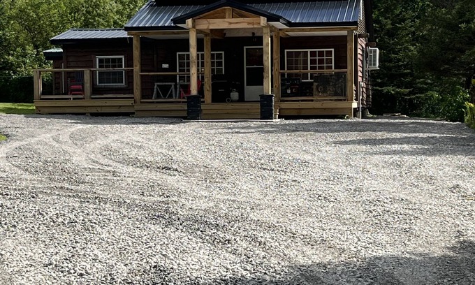 Lorraine Cabine | Lodge on Loomis
