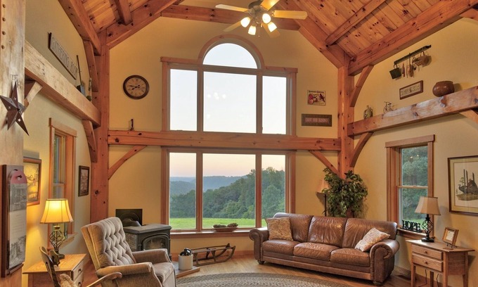 Wilmore Cabine | Maison de style Lodge sur une ferme de 140 acres. À distance mais proche de beaucoup! Bain à remous, animaux domestiques