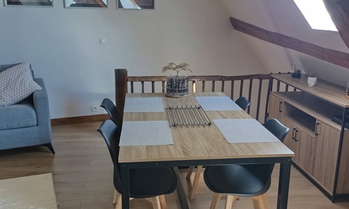 Chateauneuf-en-Thymerais Appartement | Lodging Downtown Châteauneuf-en-Thymerais