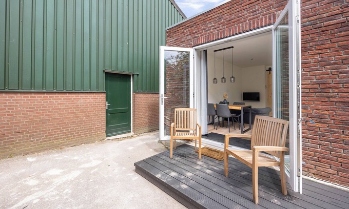 Leidschendam Appartement | Lodging 9: Spacious 2-person apartment.