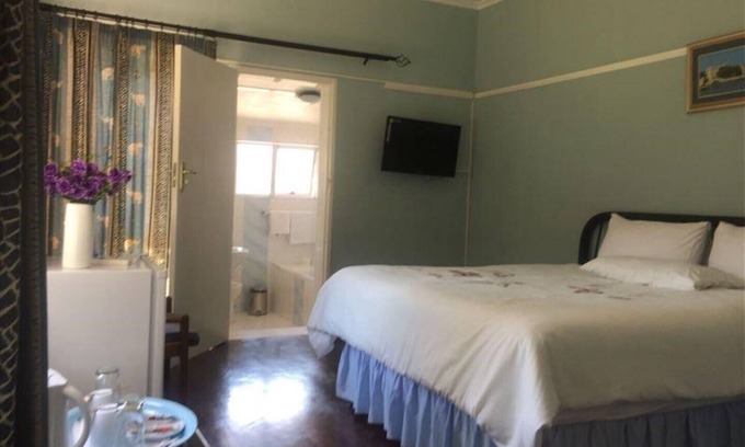 Bulawayo Maison | Lodumo Guest House B & B