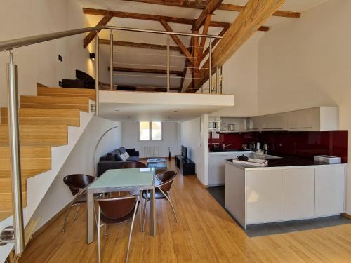 Quartier du Casino Appartement | Loft 4 pers centre Châtelaillon-Plage, à deux pas de la mer et du Casino, Wi-Fi inclus - FR-1-706-26