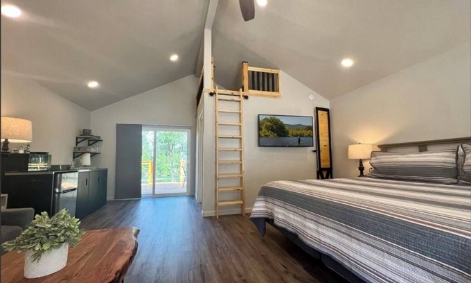 Fruitdale Cabine | Loft Cabin 4 - Rogue River Resort
