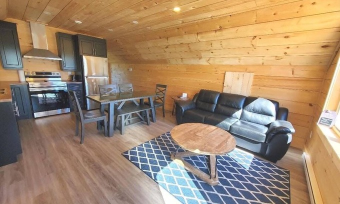 Terra Nova Chalet De Ski | Loft Chalet #2: 1 Bedroom (2 Double beds), 1 Full Bath, open kitchen-living room