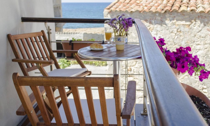 Halepa Villa | Loft Chania, au bord de l'eau avec vue sur la mer de Crète