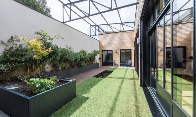 Montjuzet Maison | LOFT**** climatisé sauna jacuzzi home cinéma avec espace extérieur