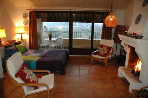 Montsonis Appartement | Loft con chimenea y terraza con vistas - Cal Caterino
