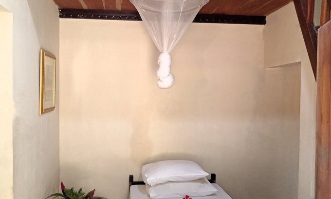 Habarana Cabine | Loft for 3 - Eagles Wing's Guest House