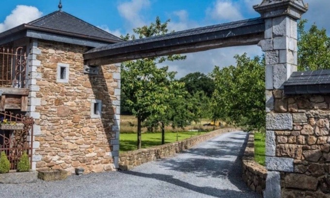 Theux Appartement | loft avec jacuzzi et sauna infra rouge dans les Ardennes belges