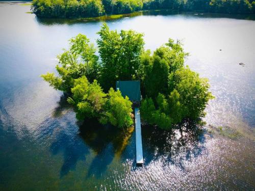 Monmouth Maison | Log Cabin at Naughty Dog Private Island