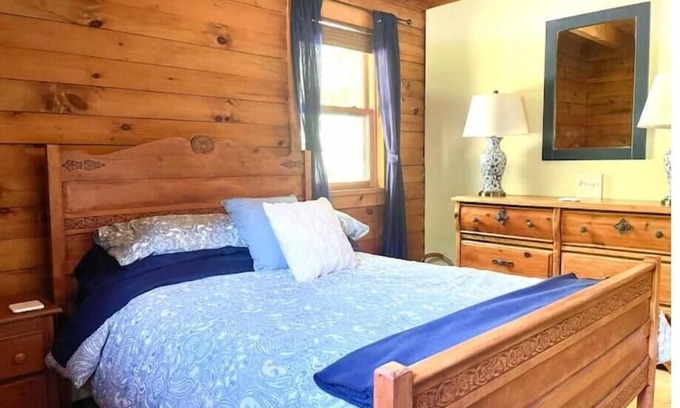 Oliverea Cabine | Log Cabin at the Goat Sanctuary