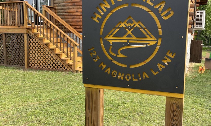 Greenbrier River Cabine | Newly Renovated Log Cabin located on the Greenbrier River in Hinton WV