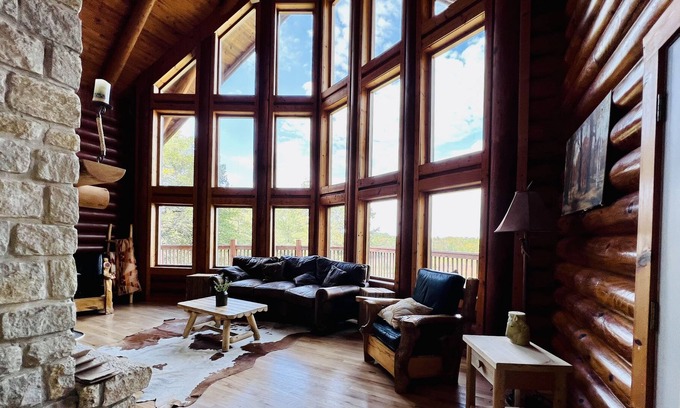 Franklin County Cabine | Log home on 42 acres