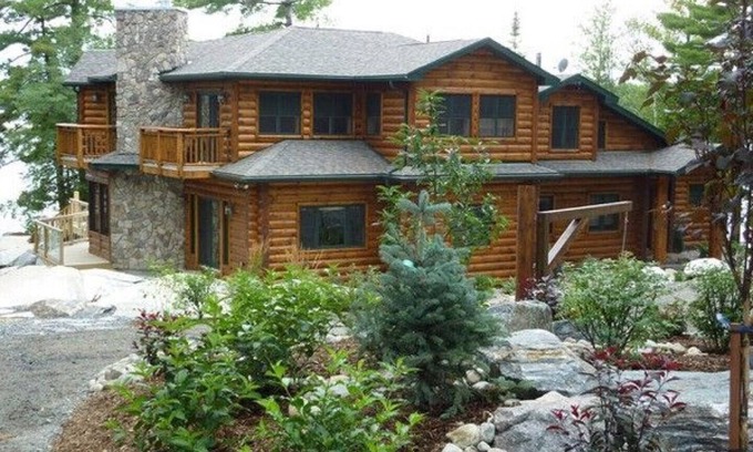 McKellar Cottage | Luxe Log Escape - McKellar, Ontario, Canada