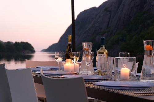 Sokndal Villa | Logbua - House on the Sea