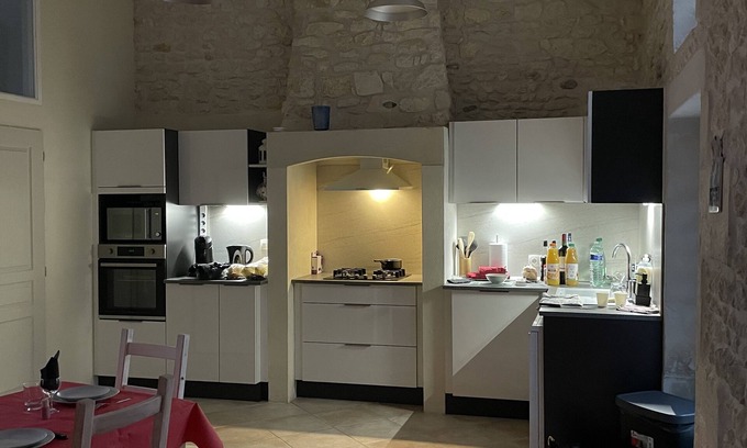Saint Germain du Seudre Maison | Logement Atypique Style Loft a Moins de 30 Minutes des Plages