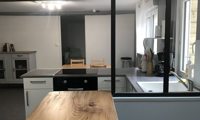 Charleville-Mezieres Appartement | Logement complet face au musée Rimbaud