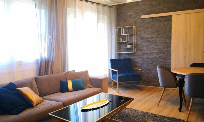 Avignon Appartement | Logement entier 78 m2, 7 pers cosy et spacieux proche du centre-ville et de la gare