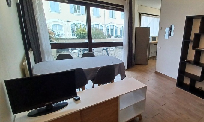 Voiron Appartement | Logement Entier Wifi Parking Sécurisé Gratuit
