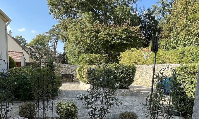 Magny-les-Hameaux Lit Et Petit-Déjeuner | Logement Indépendant Privatif en Plein Coeur de la Vallée de Chevreuse !
