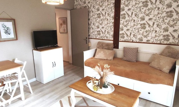 Saint-Sernin Appartement | Logement lumineux bord de forêt