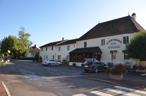Saint-Martin-en-Bresse Hôtel | Logis Au Puits Enchanté