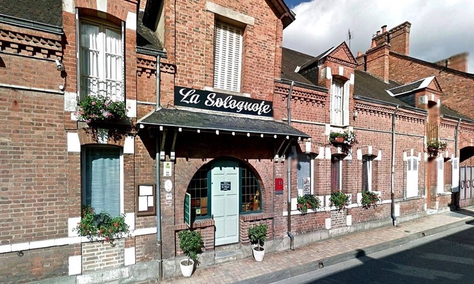 Brinon-sur-Sauldre Hôtel | Logis Auberge La Solognote