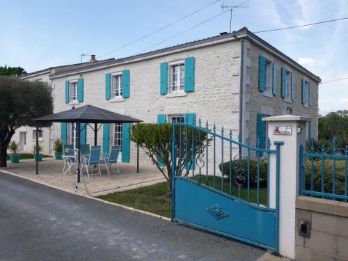Saint-Hilaire-la-Palud Appartement | Logis de LANGE apt les Ecureuils