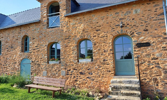 Ahuille Maison | Logis de la Provosterie - CYCLAMEN