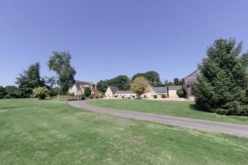 Le Vieil-Bauge Maison | Logis de Poëllier