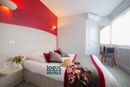 Doue-la-Fontaine Hôtel | Logis Hôtel Auberge de la Rose