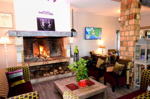 Chaufour-les-Bonnieres Hôtel | Logis Hôtel Les Nymphéas