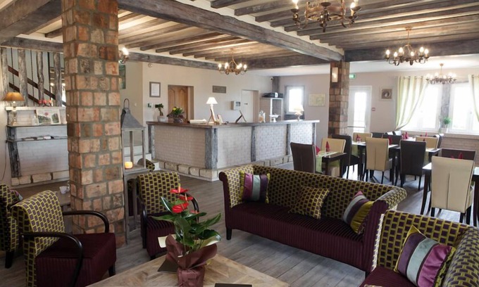 Chaufour-les-Bonnieres Hôtel | LOGIS HÔTEL LES NYMPHEAS