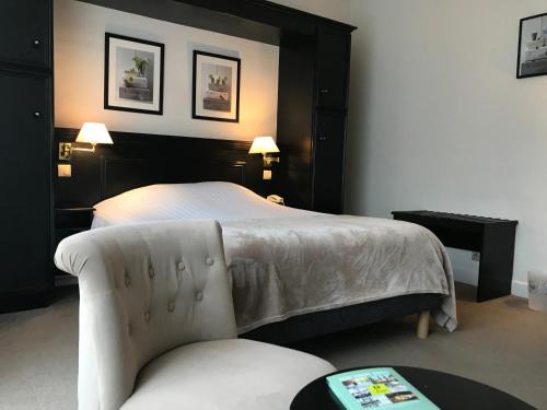 Neufchatel-en-Bray Hôtel | Logis Hôtel Les Airelles Neufchâtel En Bray