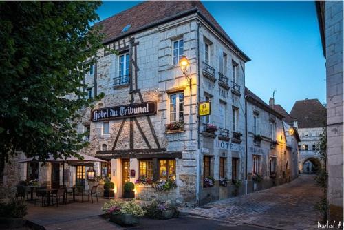 Mortagne-au-Perche Hôtel | Logis - Hôtel & Restaurant du Tribunal
