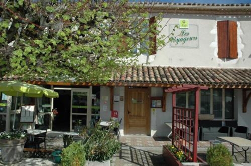 Tournon-d'Agenais Hôtel | Logis Hôtels - Hôtel et Restaurant Les Voyageurs