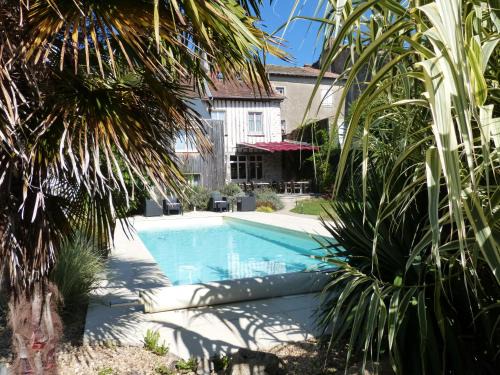 Pierre-Buffiere Hôtel | Logis Hotel Auberge Dupuytren