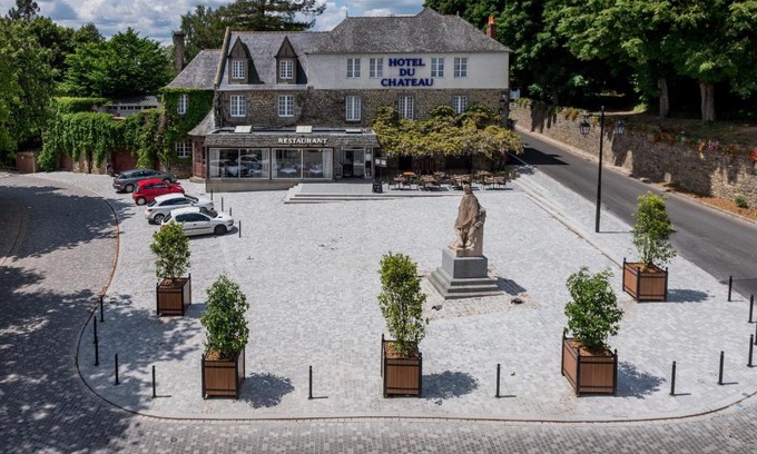 Combourg Hôtel | Logis Hotel Du Chateau