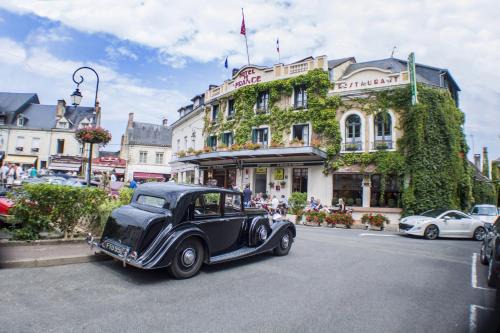 La Chartre-sur-le-Loir Hôtel | Logis Hotel De France
